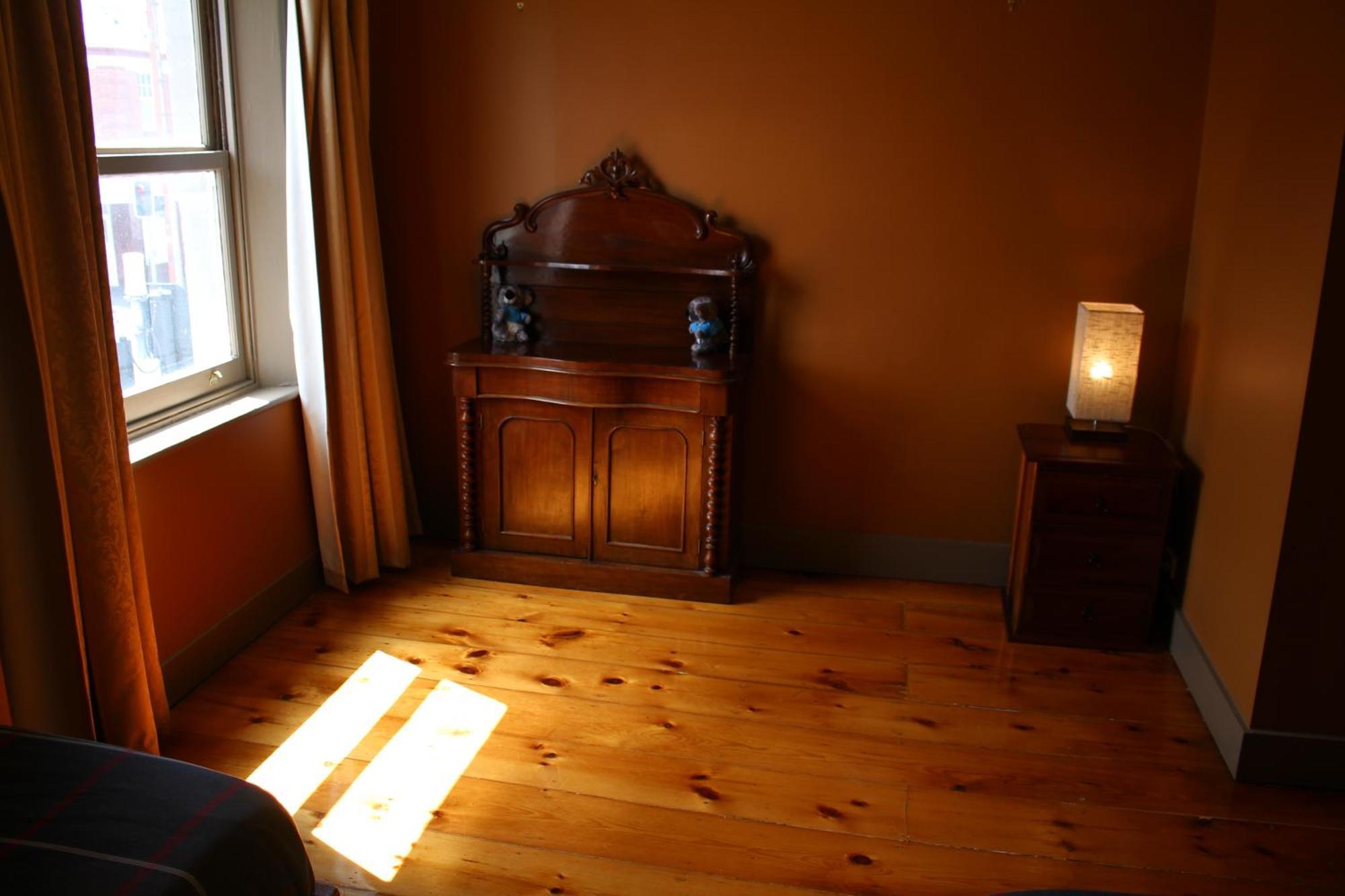 The Tasmanian Inn Hobart Bagian luar foto