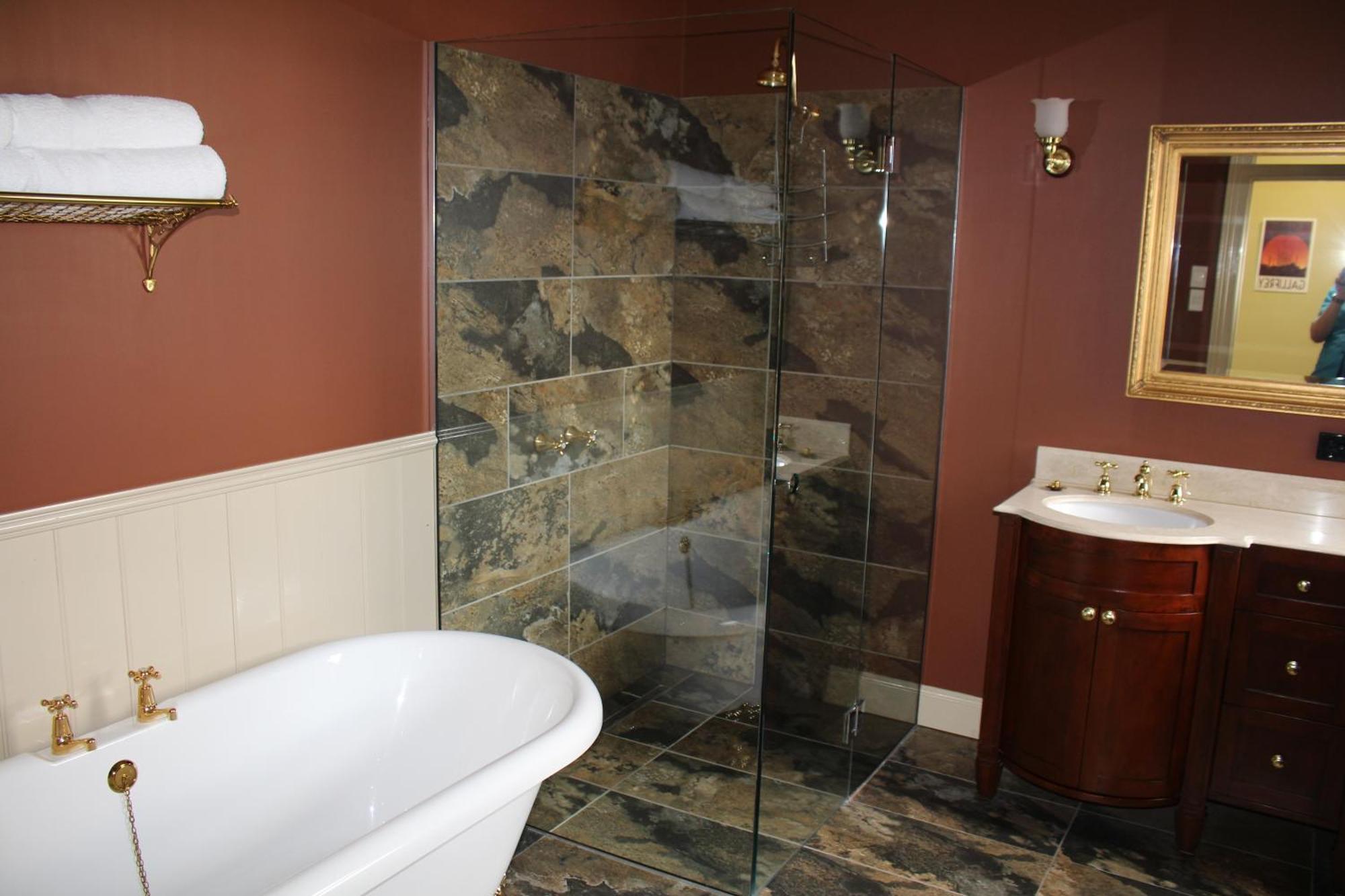 The Tasmanian Inn Hobart Bagian luar foto