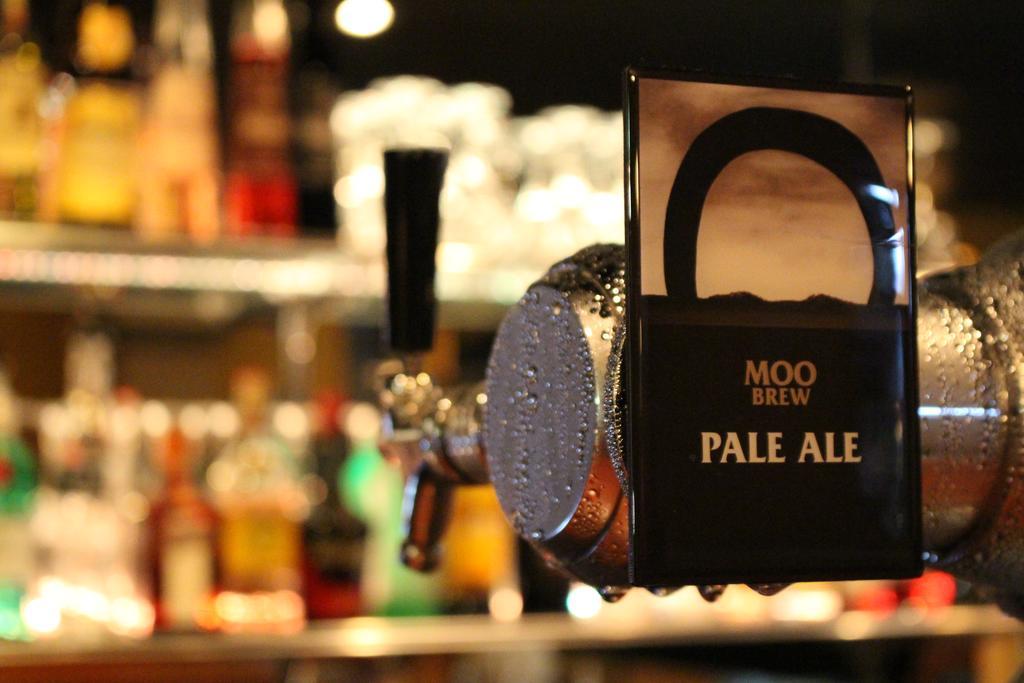 The Tasmanian Inn Hobart Bagian luar foto