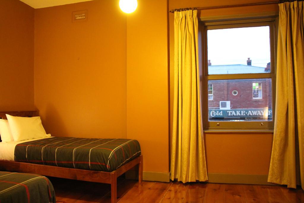 The Tasmanian Inn Hobart Bagian luar foto