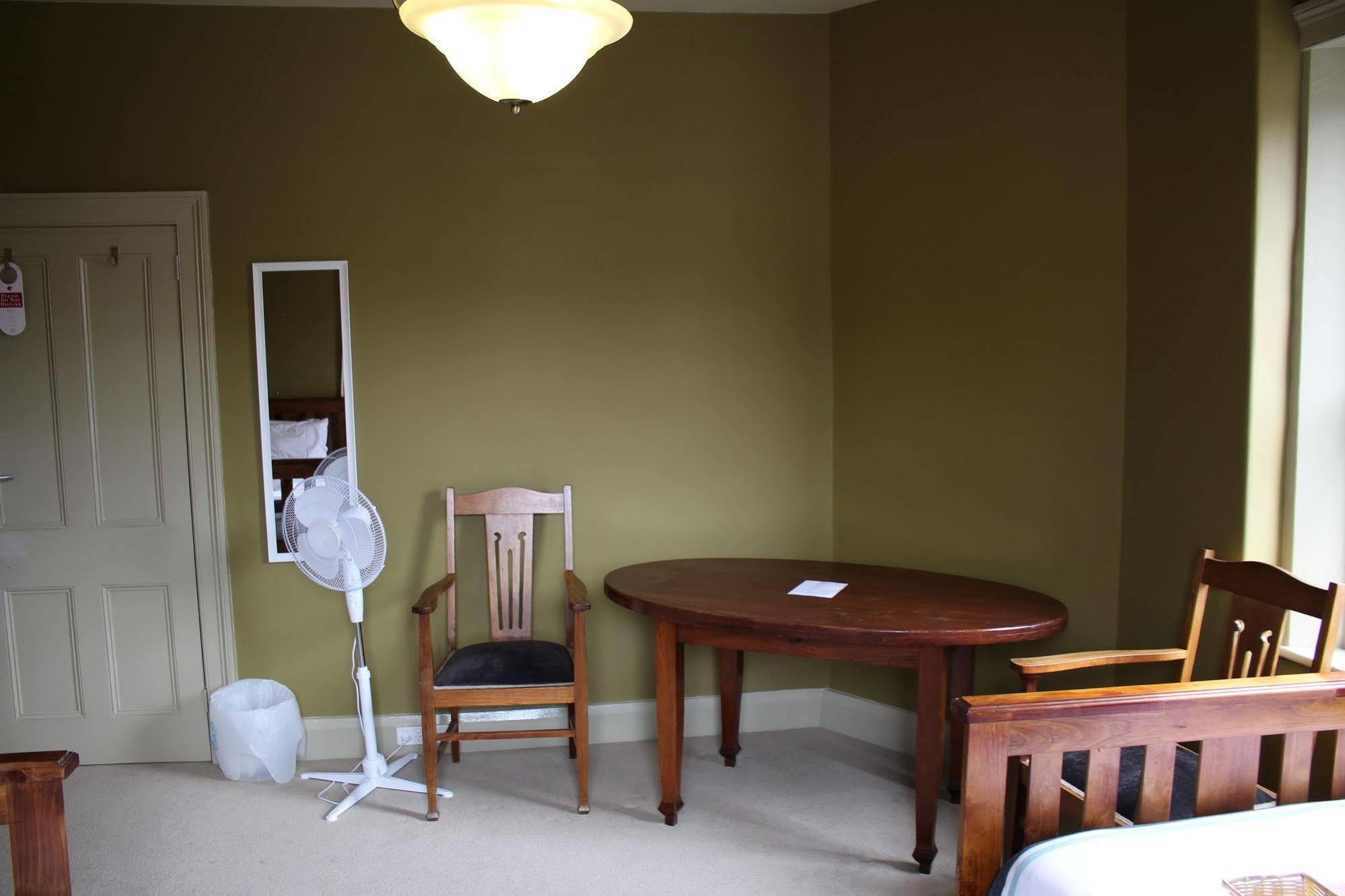 The Tasmanian Inn Hobart Bagian luar foto