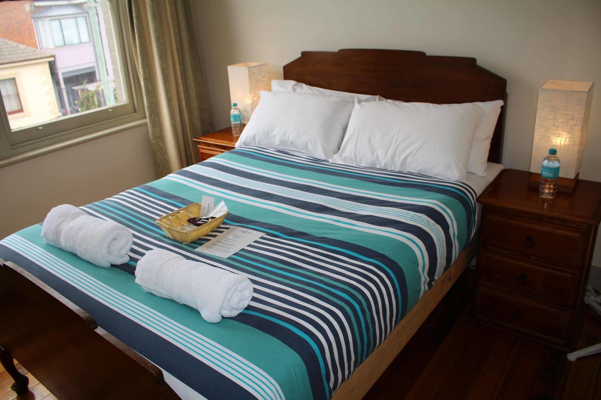The Tasmanian Inn Hobart Bagian luar foto