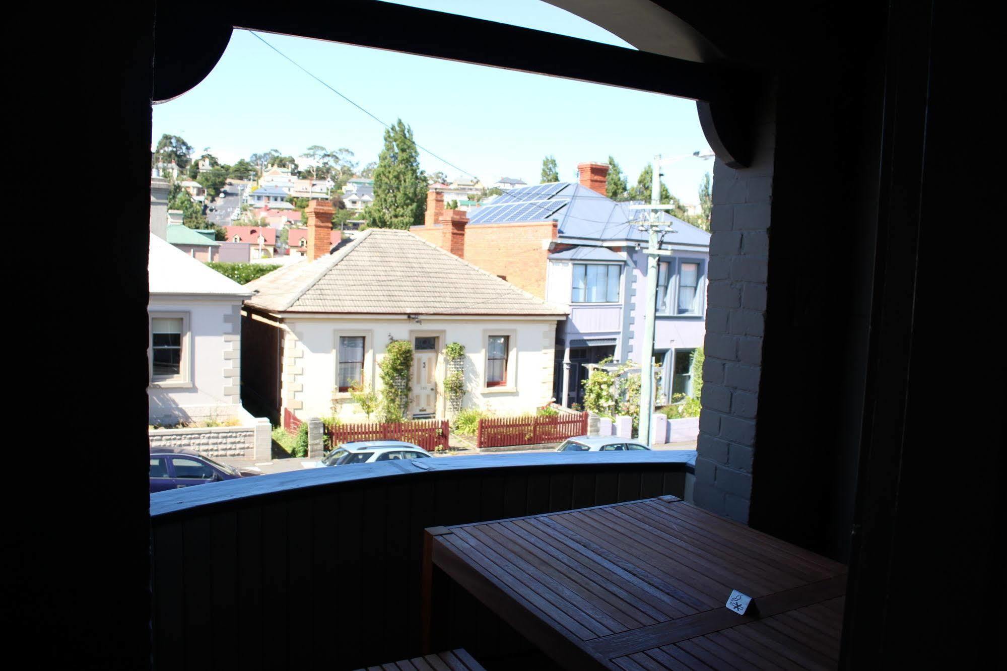 The Tasmanian Inn Hobart Bagian luar foto
