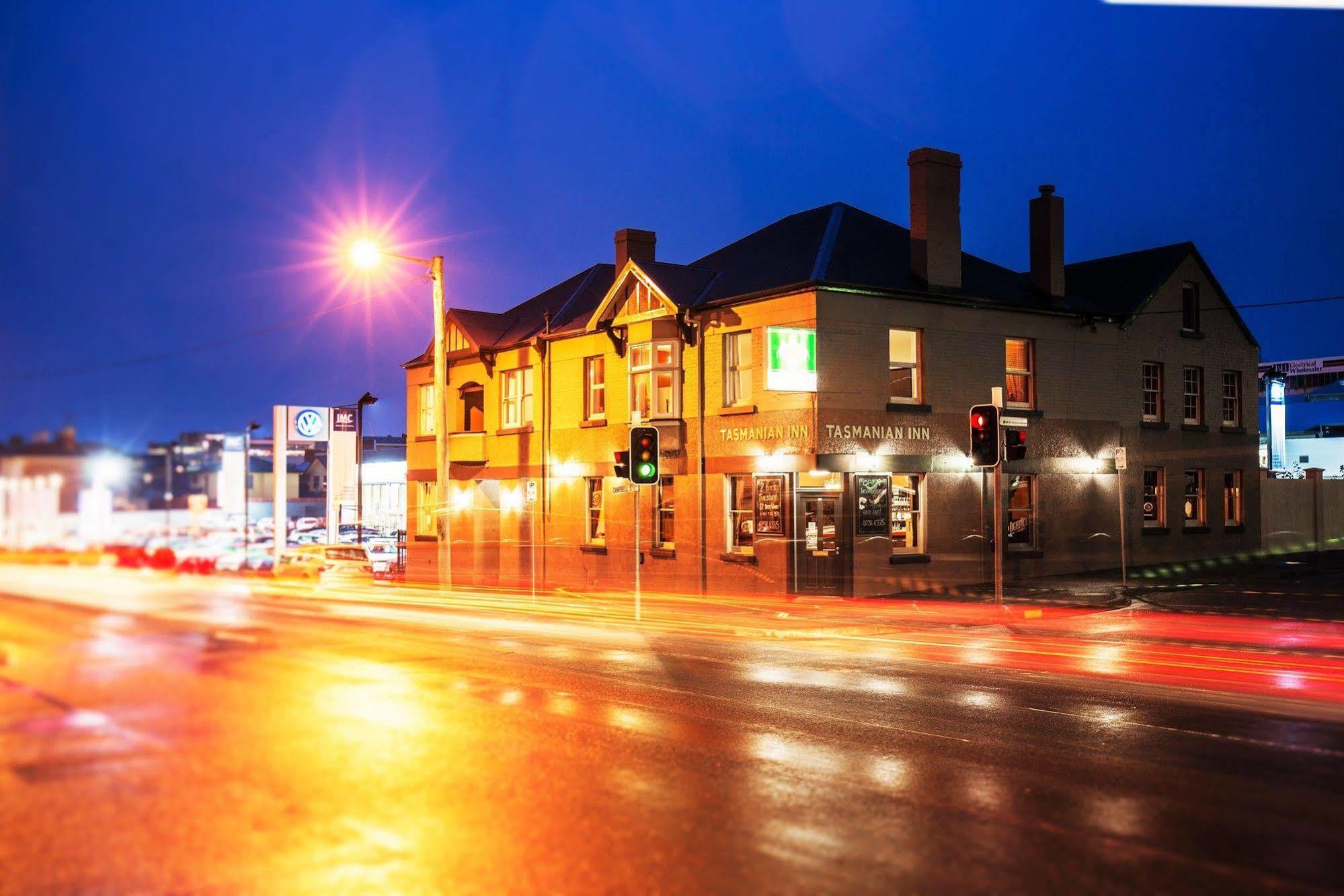 The Tasmanian Inn Hobart Bagian luar foto