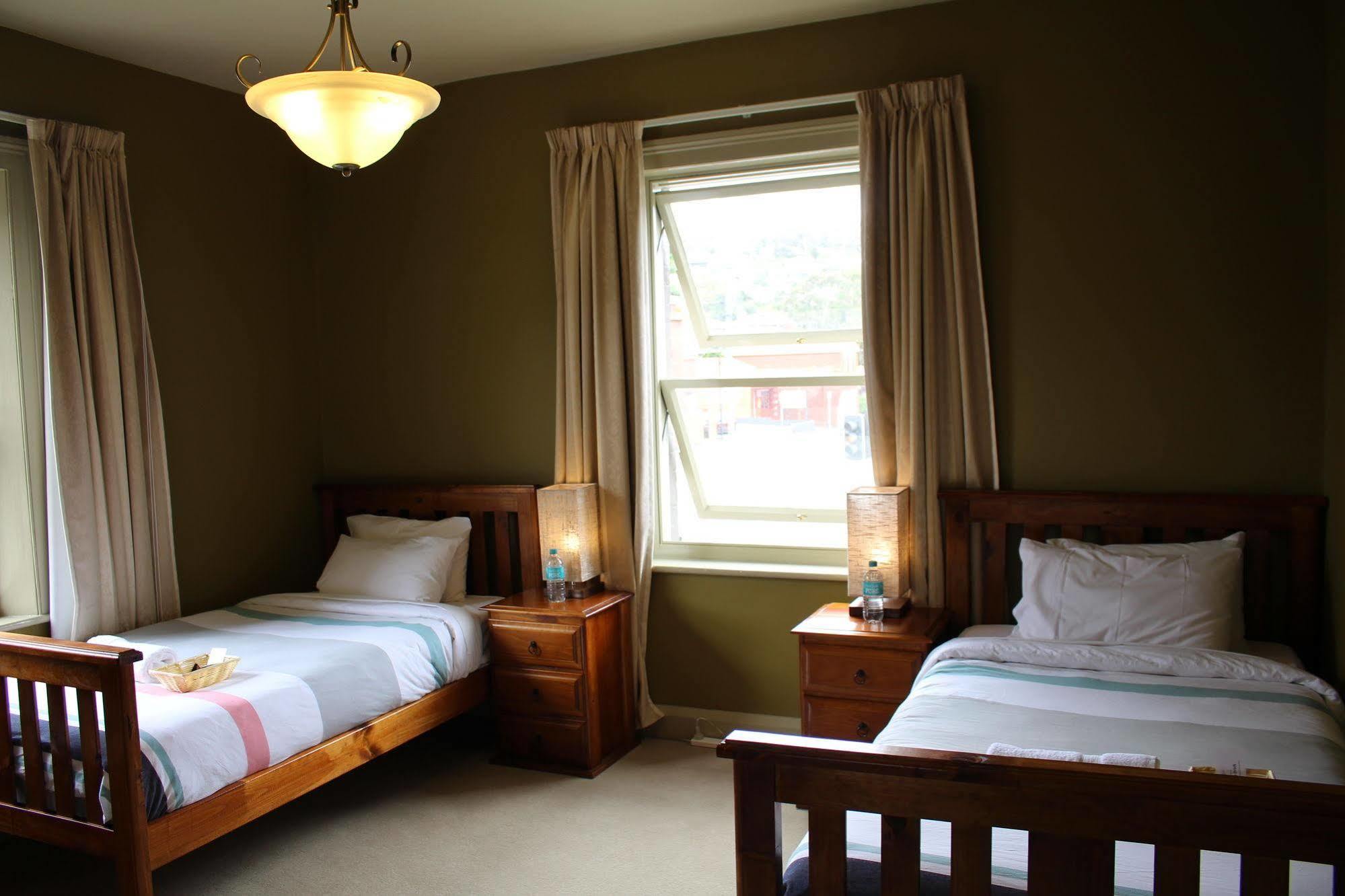 The Tasmanian Inn Hobart Bagian luar foto