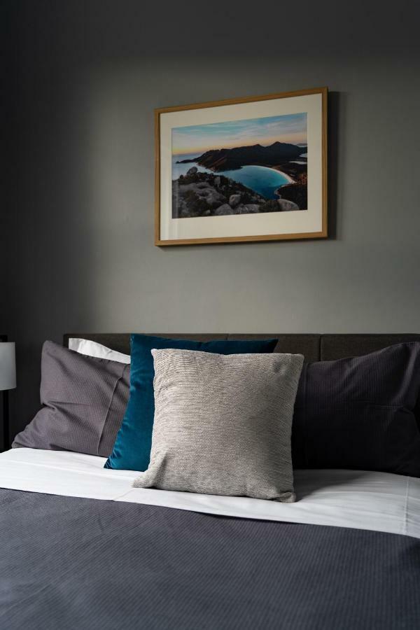 The Tasmanian Inn Hobart Bagian luar foto